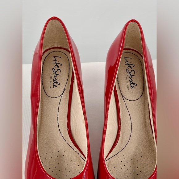 NWT Life Stride Parigi Women’s Red Patent Pumps Shoes - Picture 8 of 12